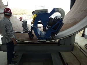 鋼管塔筒內(nèi)壁拋丸機